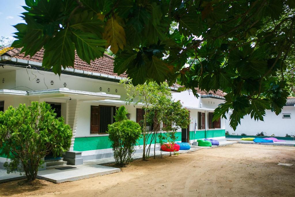 Hostel First Mirissa photo