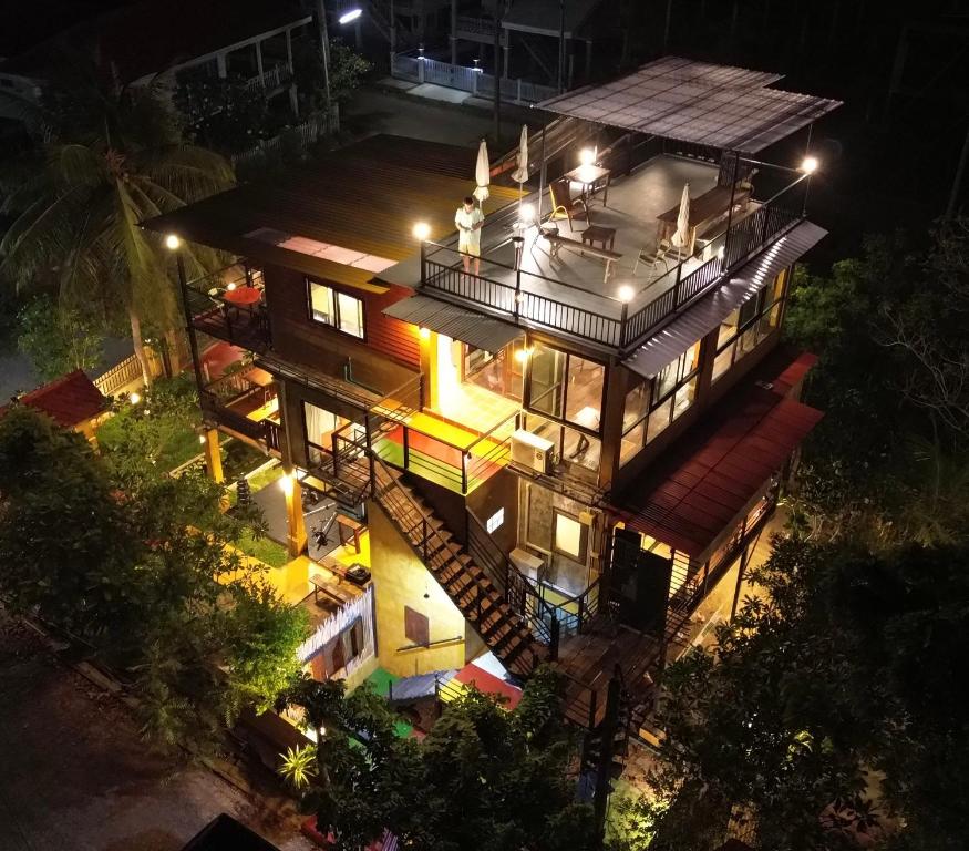 Golden Mango House, Sam Roi Yot
