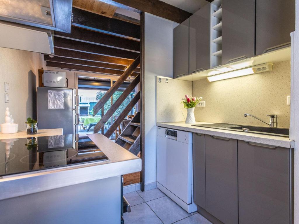 Apartment Cap Caddy by Interhome - 3