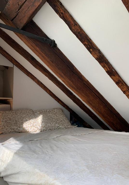 Cozy mezzanine studio in the heart of Paris - 5