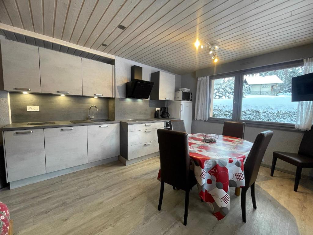 GROTTE AUX FEES D, appartement 6 pers, skis aux pieds - 2