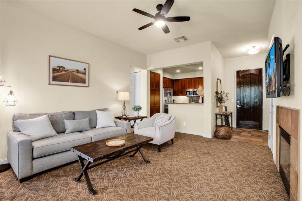 Relax & Recharge at this 2BR Desert Villa, La Quinta