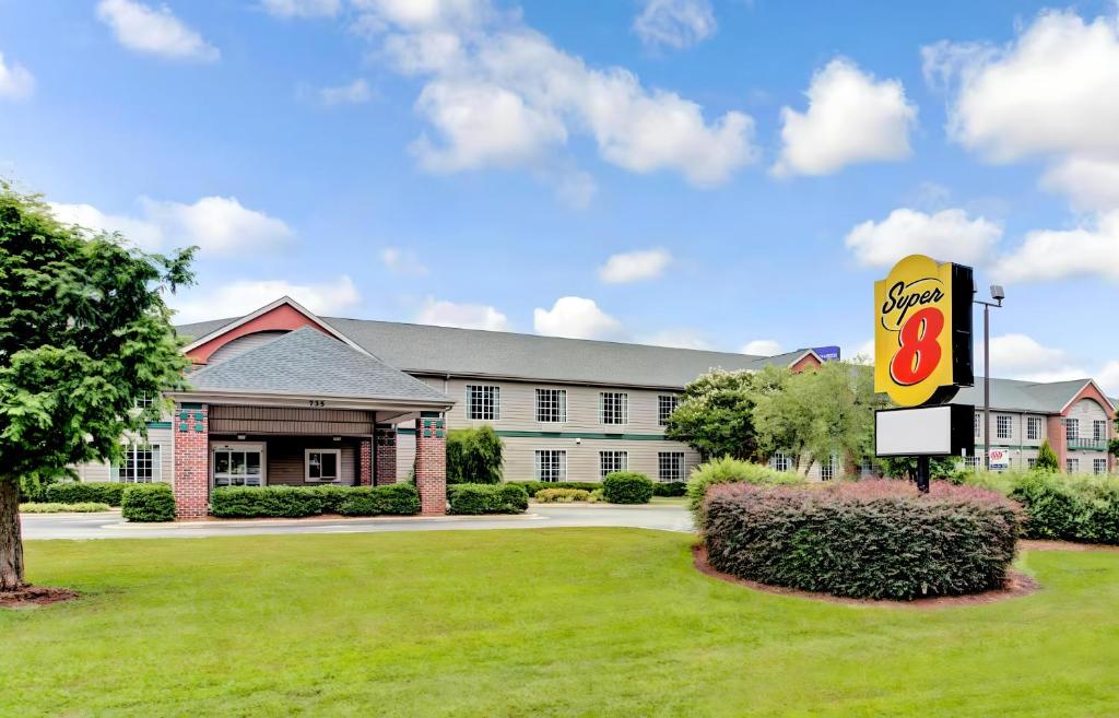 Super 8 by Wyndham Smithfield-Selma, Smithfield
