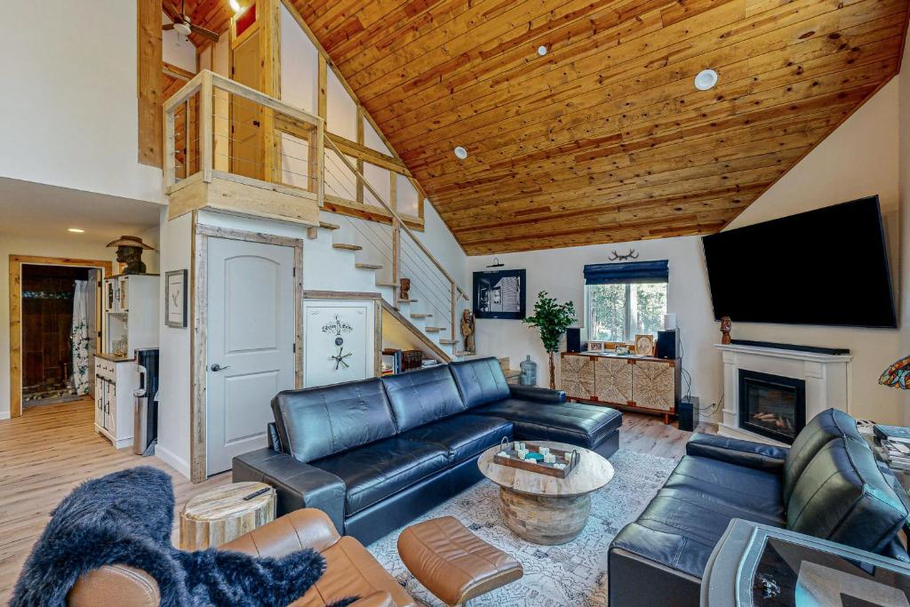 Whispering Pines Retreat, Camp Connell