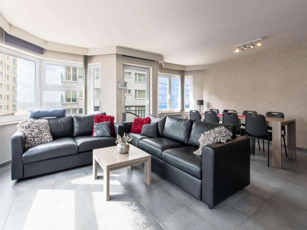 Apartment in Ostend near Sandy Beaches, Ostende