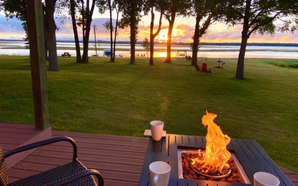 Leech Lake Resort Bed & Breakfast，位于Walker的酒店