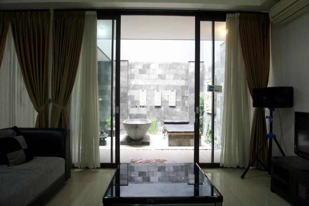 Villa Hyarta E1 by Anvia Jogja