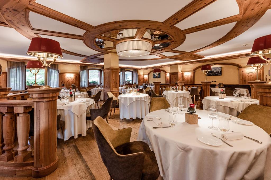 Restaurant, Cerana Relax Hotel in Madonna di Campiglio