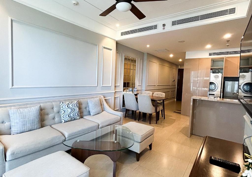 Sunrise Luxury Apartment with Ocean View