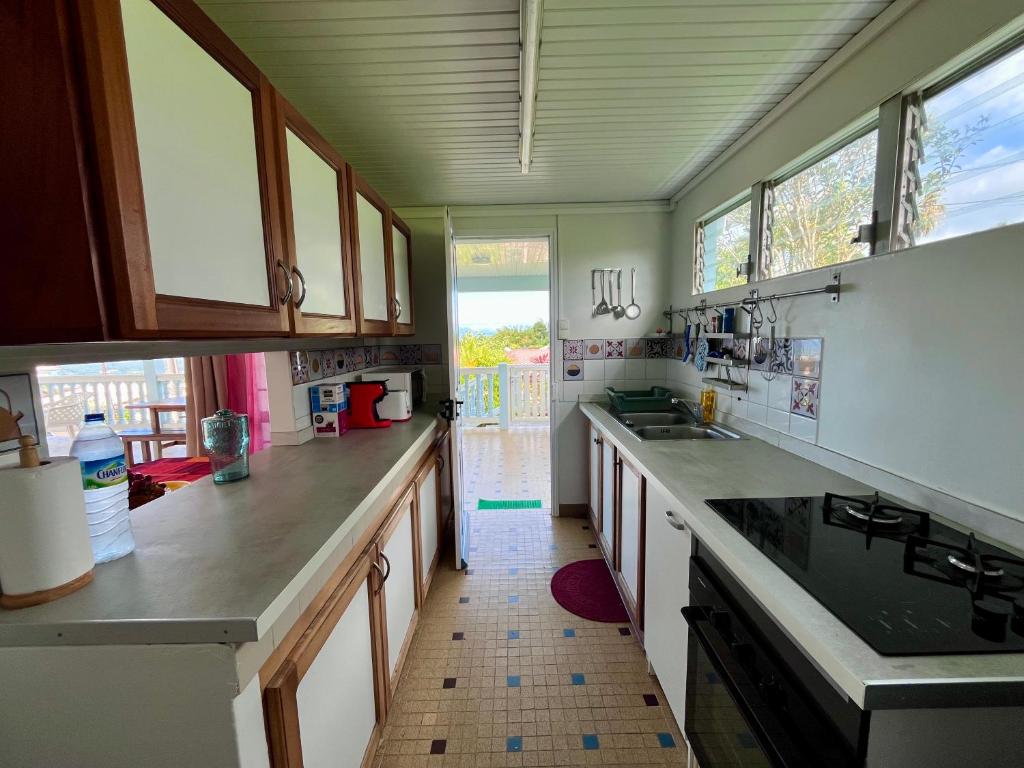 Cheerful 3 bedroom home with stunning views 전경