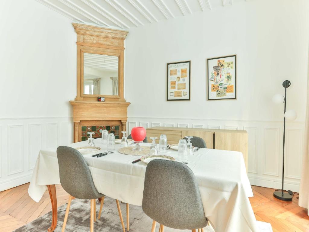 Bright, modern apartment- 14 arrd- Mobility lease - 5