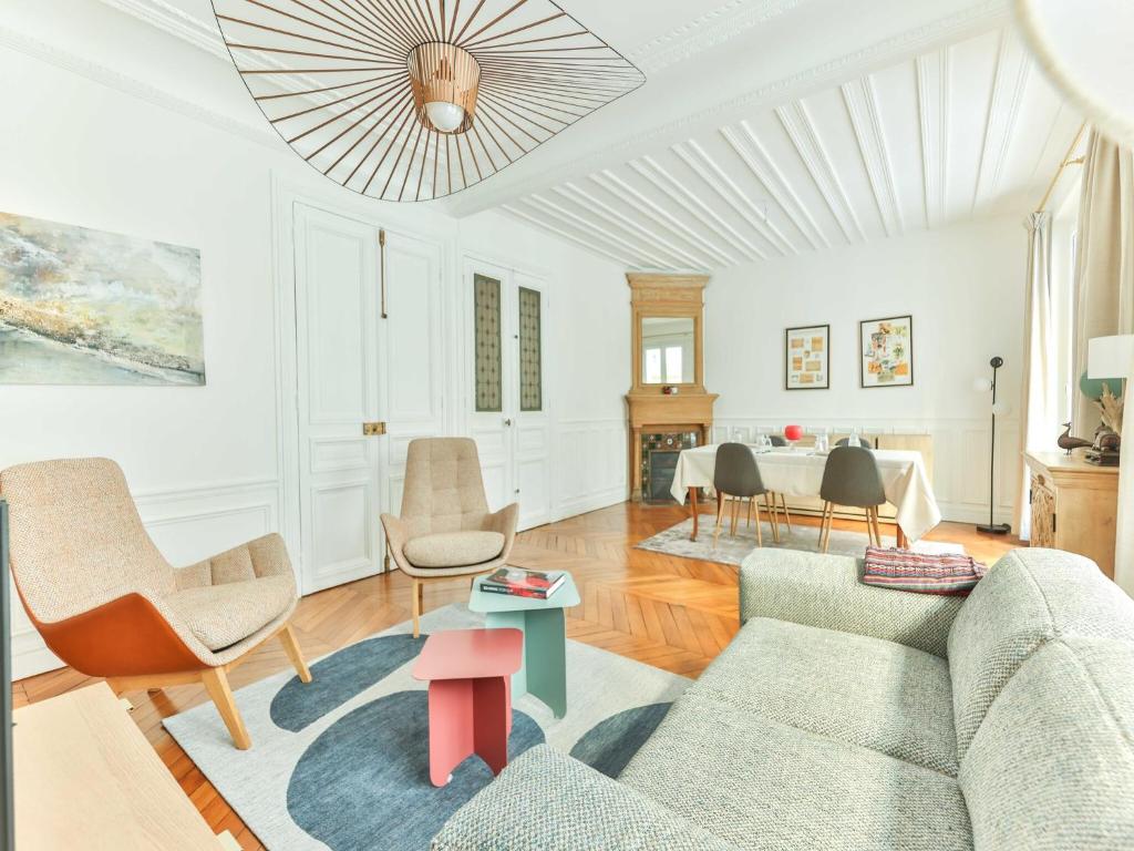 Bright, modern apartment- 14 arrd- Mobility lease - 3