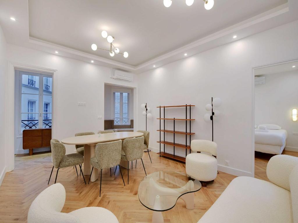 Elegant apartment 3BDR 6P - Champs-Élysées, Paris