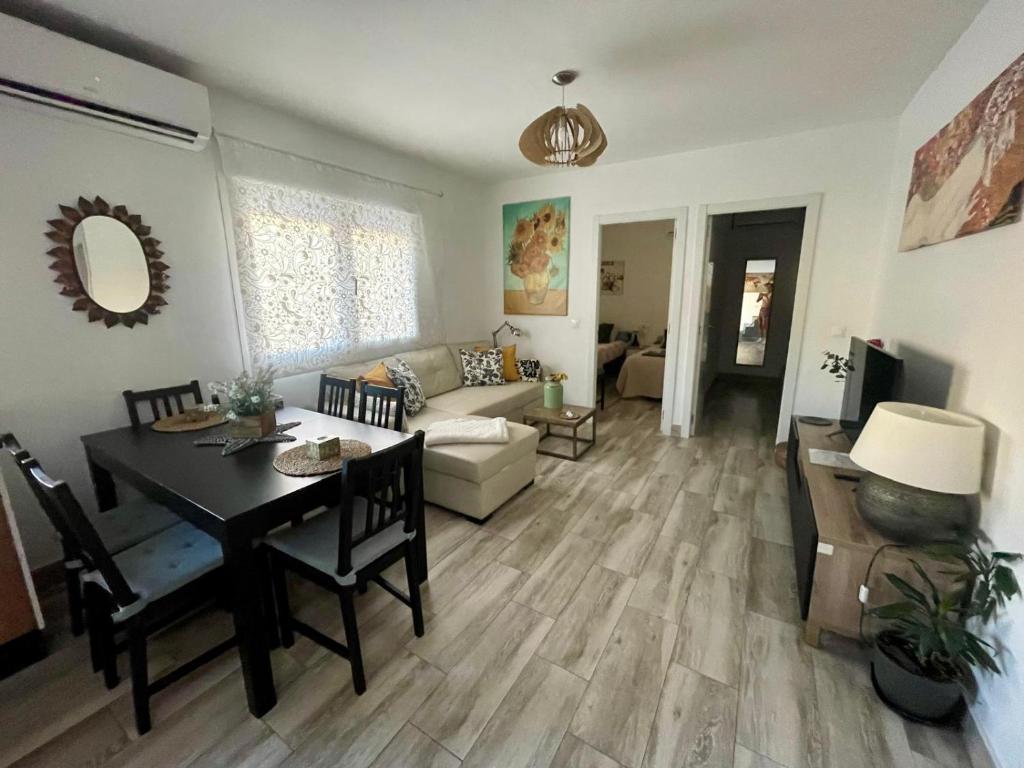 Pedregalejo Beach House - 2
