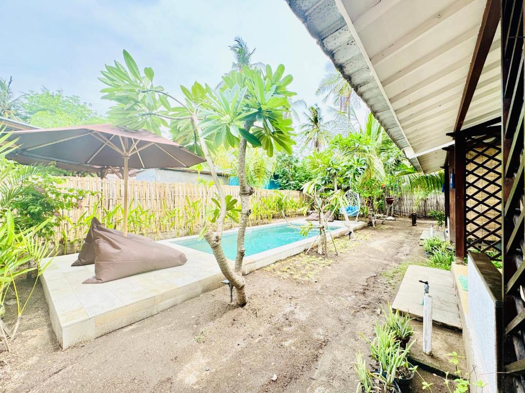 The this-kon Gili Meno