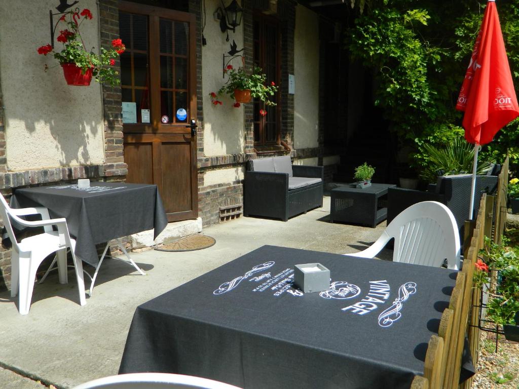 Hotel Restaurant Le Cygne photo