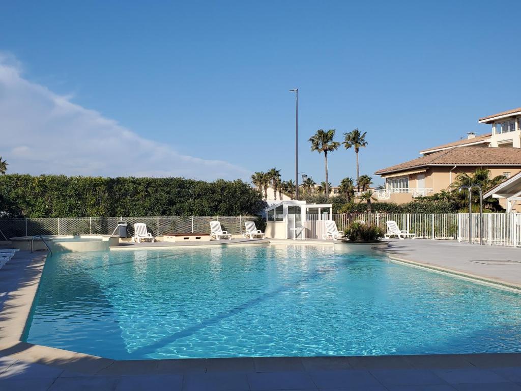 Cap HERMES, T2-3, 40m2, 4-5p, ,grande terrasse vu - 3