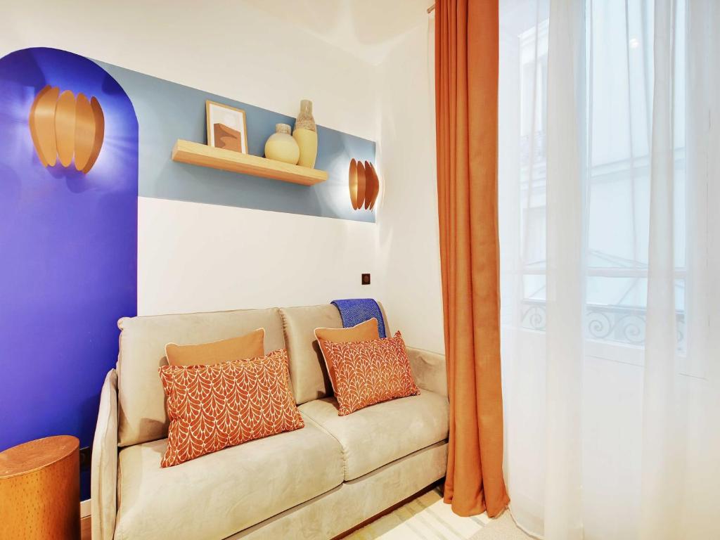 Cozy Parisian 2P Studio in the Prestigious 8th - 5