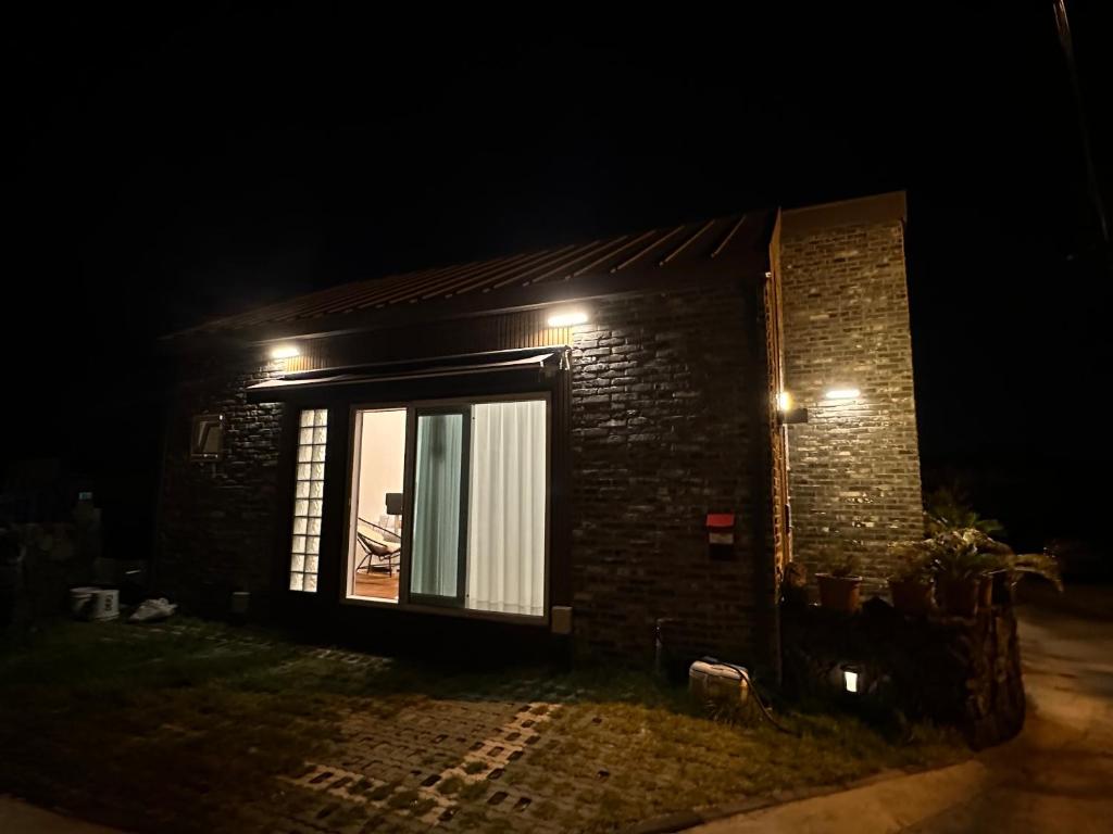 Jeju Gimnyeongri One, Čedžu