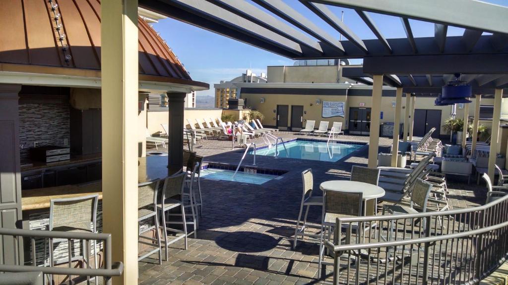 Suites at Marriott's Grand Chateau Las Vegas-No Resort Fee photo