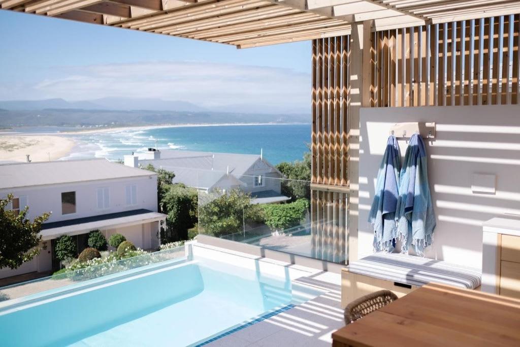 Lookout View - Luxury Villa Steps to Beach, Plettenberg Bay