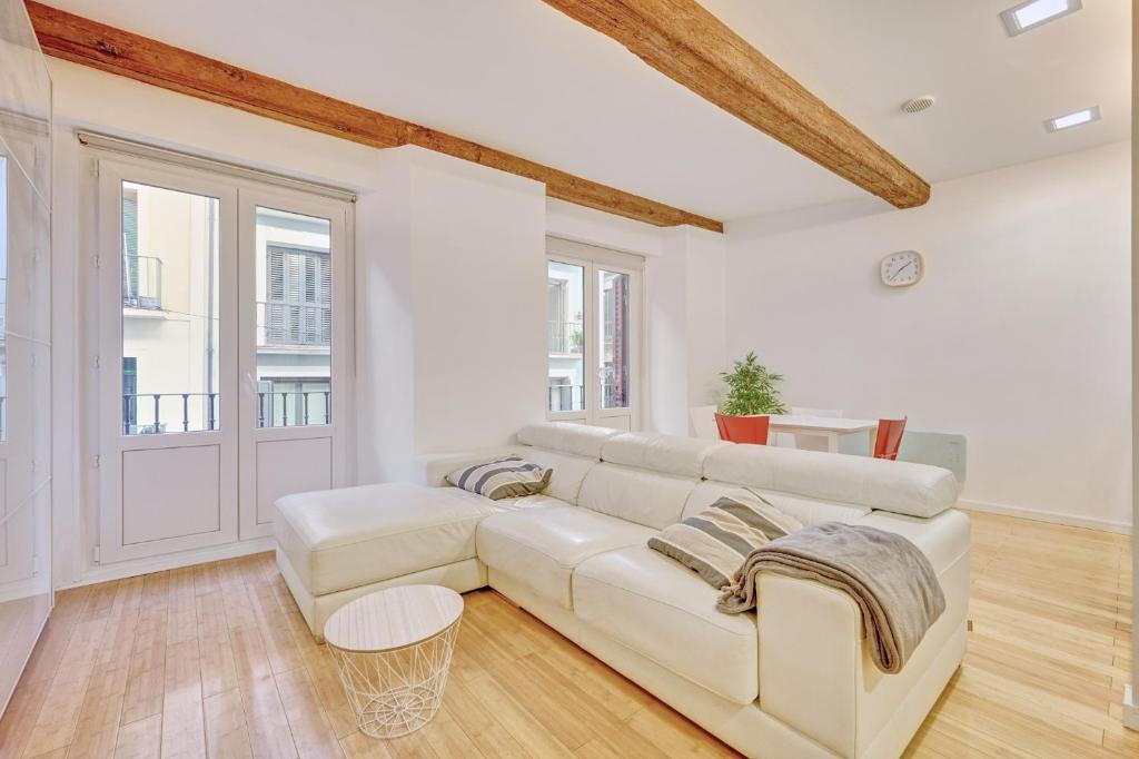 La Chapitela 7 by Clabao, Pamplona