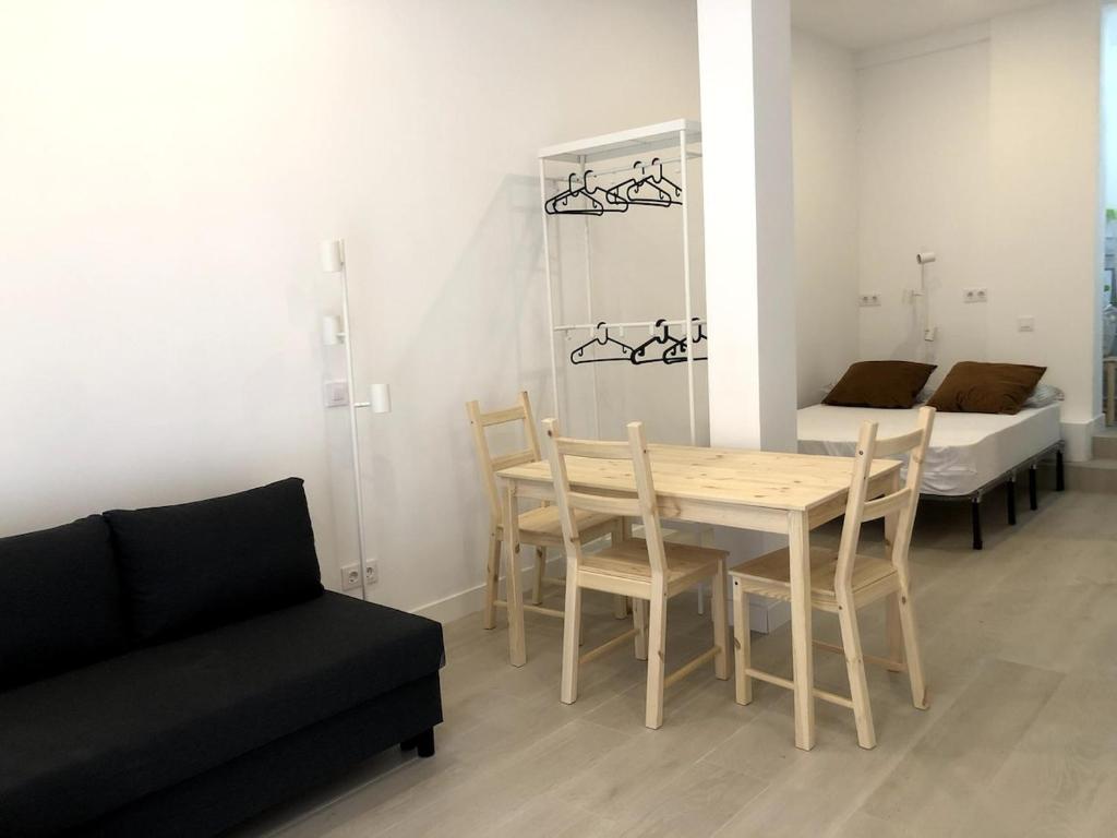 Apto con encanto en calle Ansar - 2