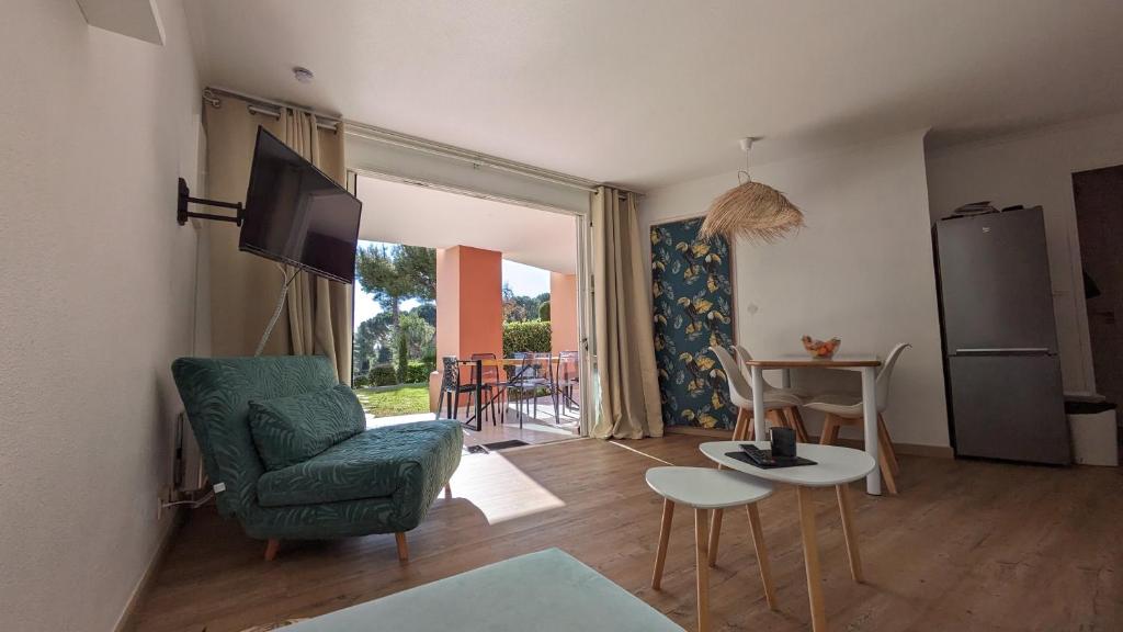 Appartement rez de jardin 4 personnes CAP ESTEREL - 1