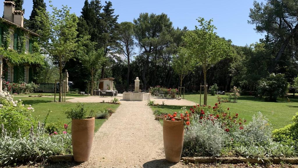 Domaine de Rhodes - 5 Chambres et 7 locations de vacances - 5