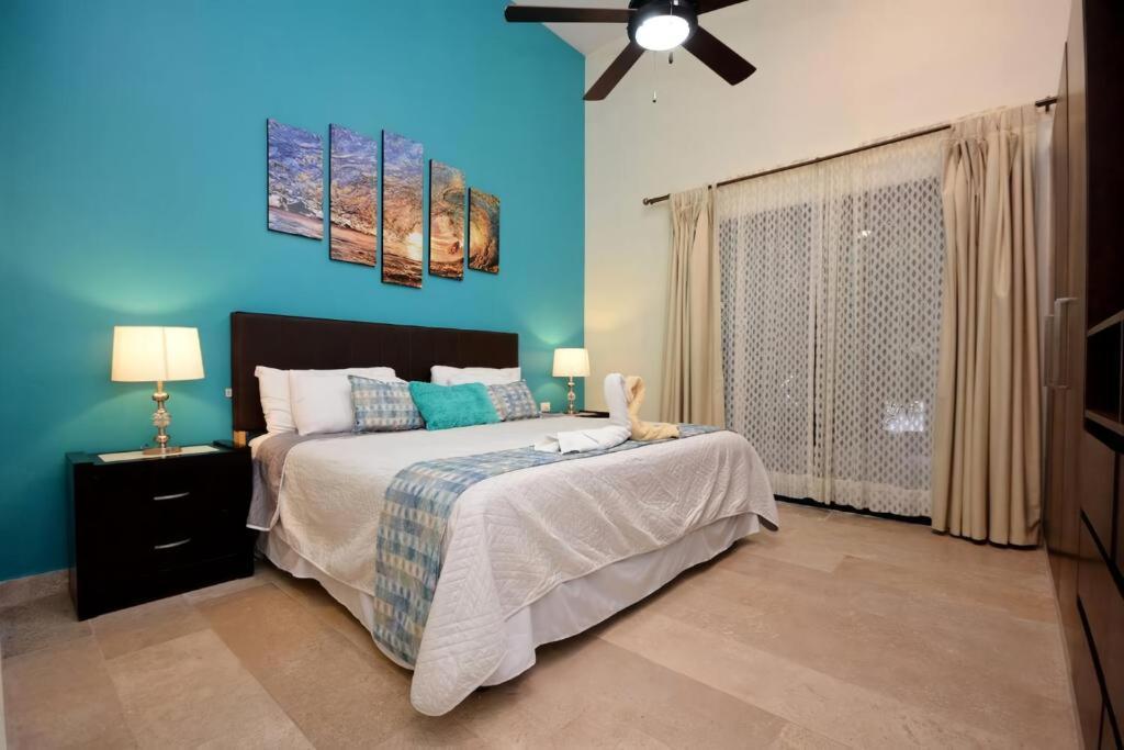 Tropical 3BR Pool near 5th Avenue & Beach - 3