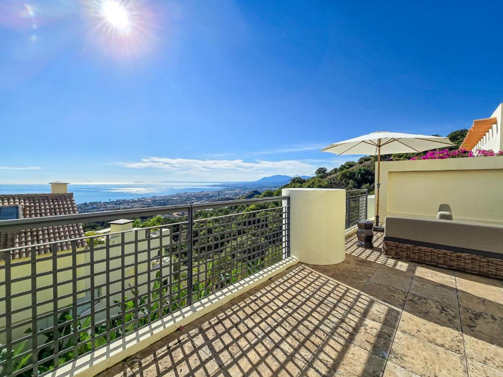 Luxury Retreat in Los Monteros Marbella - 2