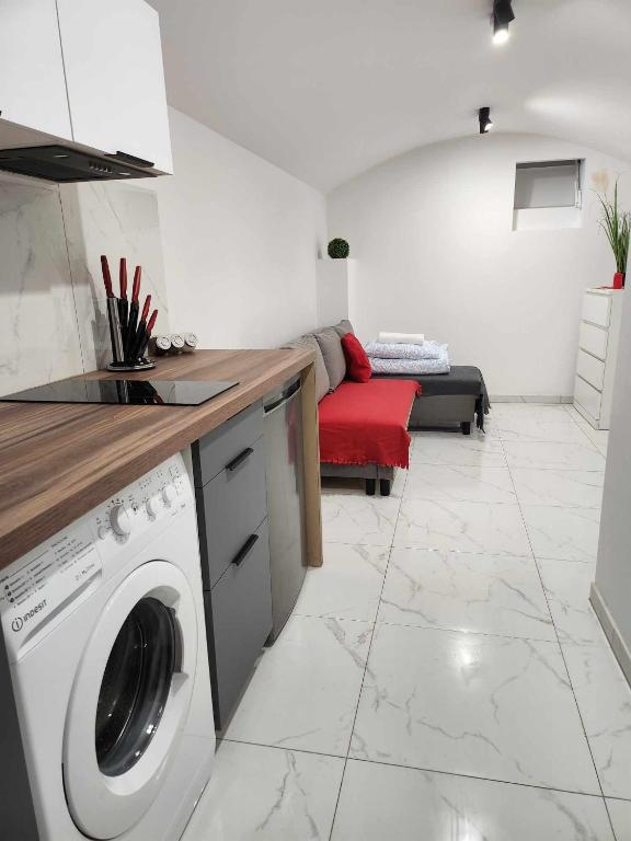 Studio 20 - Ghetto Heroes Square, Krakov