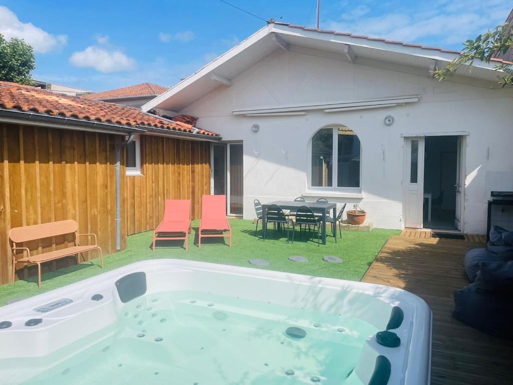 Cabane de Pénélope avec spa privé centre-ville et plage - 1