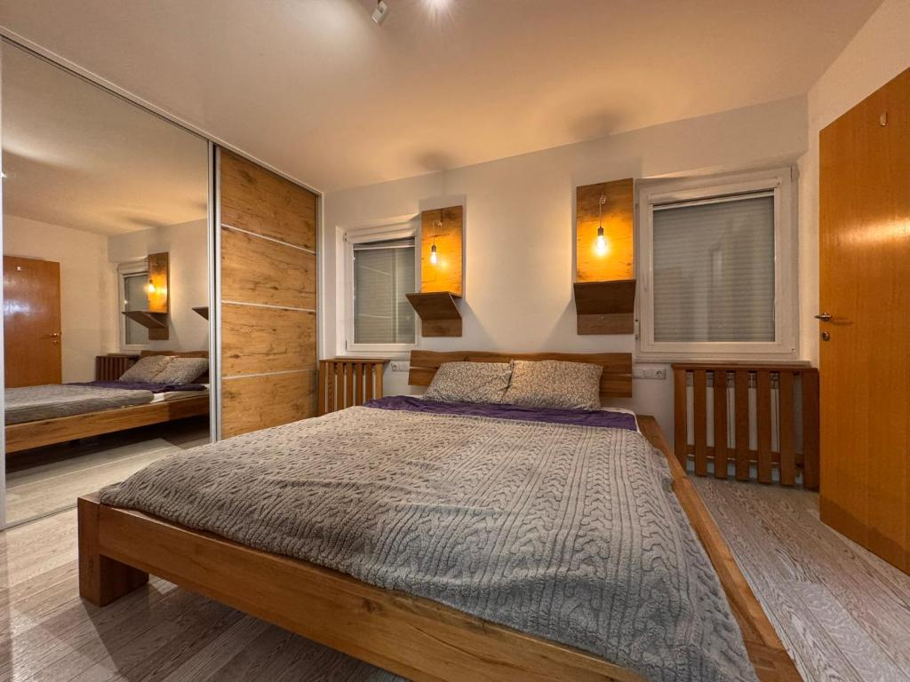 Luxurious 4BDR Retreat with cozy Fireplace - 2