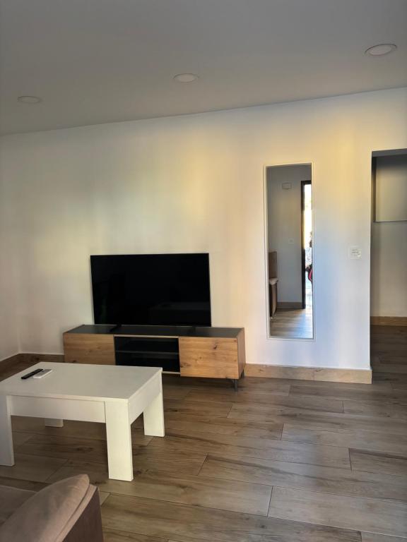 Apartamento 5 a 10 min de la Estación de bus y Tren María Zambrano - 4