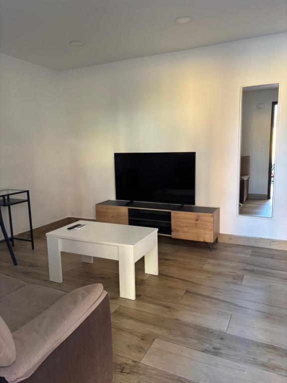 Apartamento 5 a 10 min de la Estación de bus y Tren María Zambrano - 2