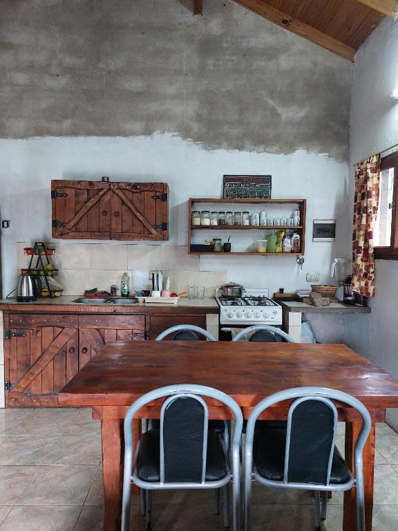 Casa amplia con jardin grande, parrilla y pileta en mar del plata en barrio jardin pegado al bosque peralta ramos - 3