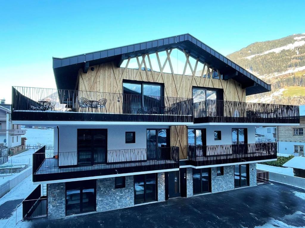 Chalet in Zillertal near Ski Slopes & Whirlpool, Aschau