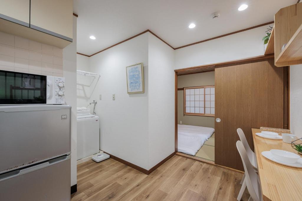 self-check in-shinjuku-windhouse