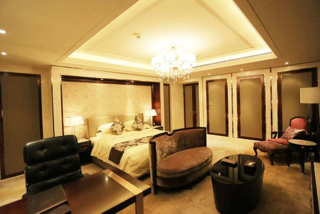 Presidential Suite with One King and One Queen Beds