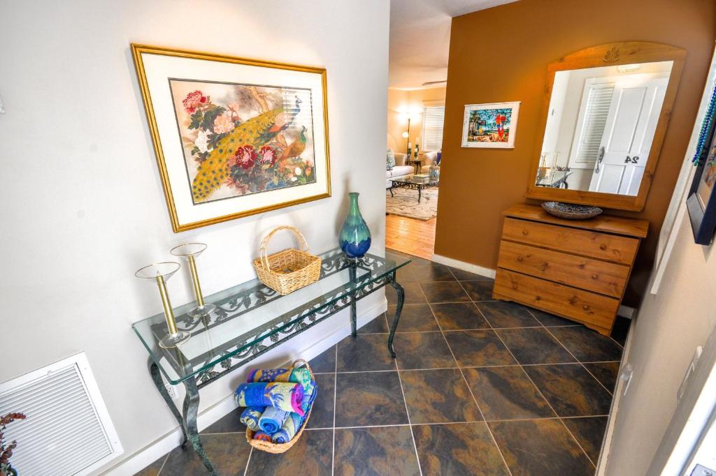 Duval Square Delight, Key West