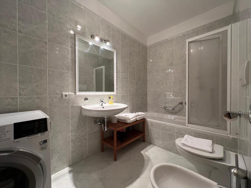 Saint Martin Guest House - 5