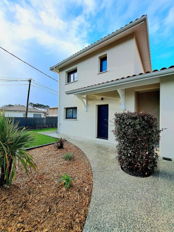 Villa L'Evasion, neuve, 4 chambres, 8pers, piscine chauffée - 1