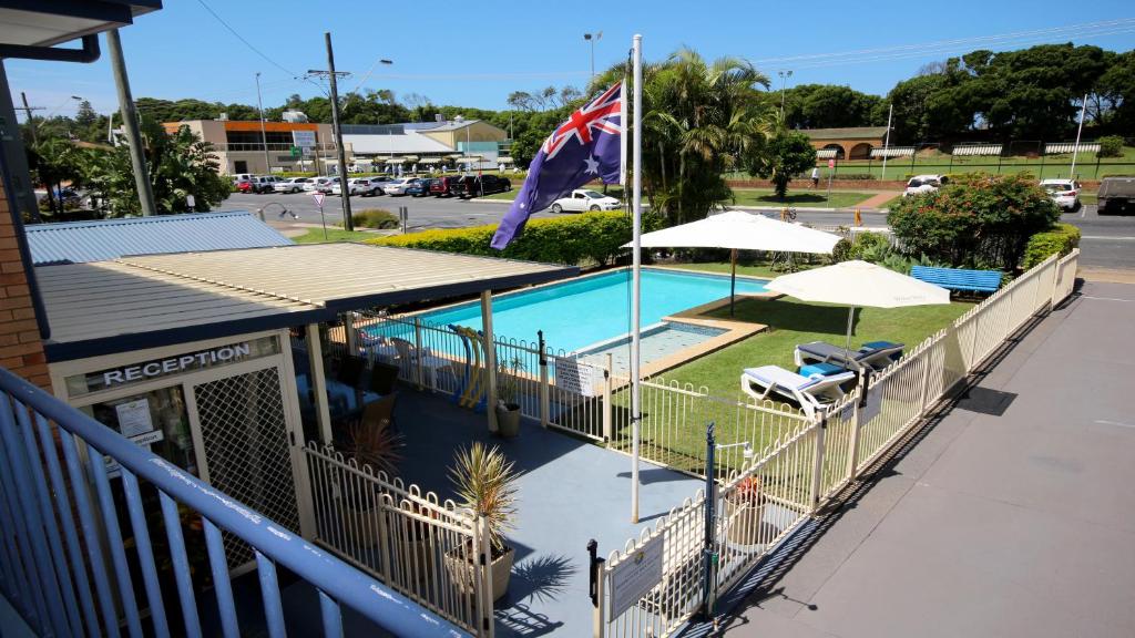 Beachlander Self-Contained Holiday Apartments photo