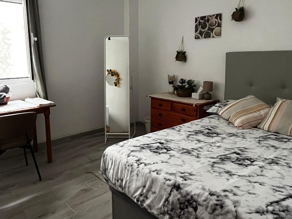 Amanecer Isleño Habitaciones, private Rooms in a Shared 3-Bedroom Apartment in Arrecife, Lanzarote - 1
