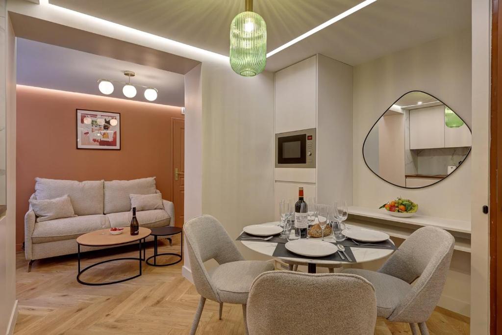 Residence AC Champs de Mars Eiffel Tower by Studio Prestige - 1