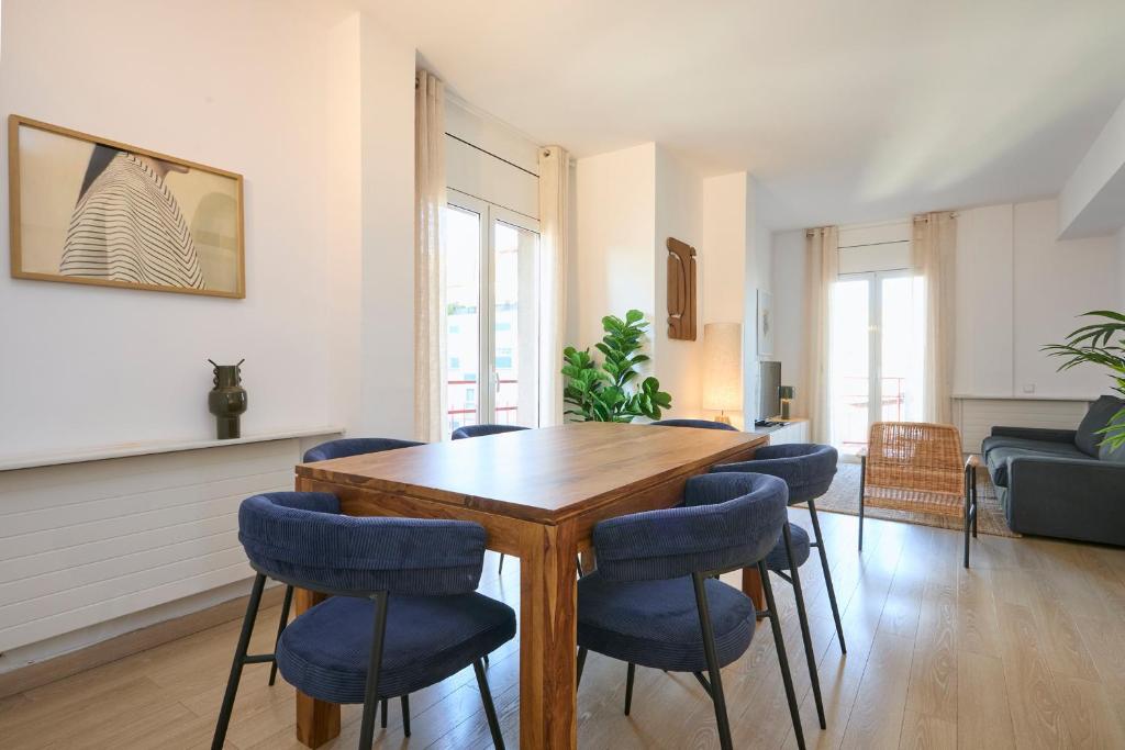 73cop1034 - Spacious apartment with terrace, Barcelona