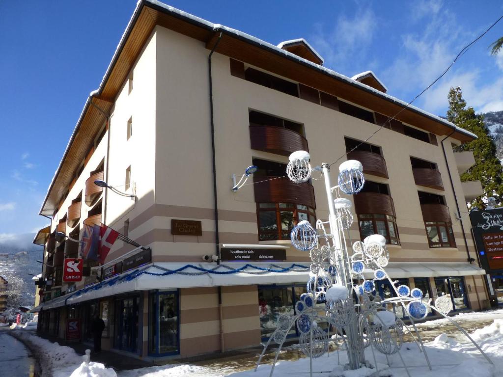 Studio 2* avec balcon, parking et wifi au centre de Brides-les-Bains - 2