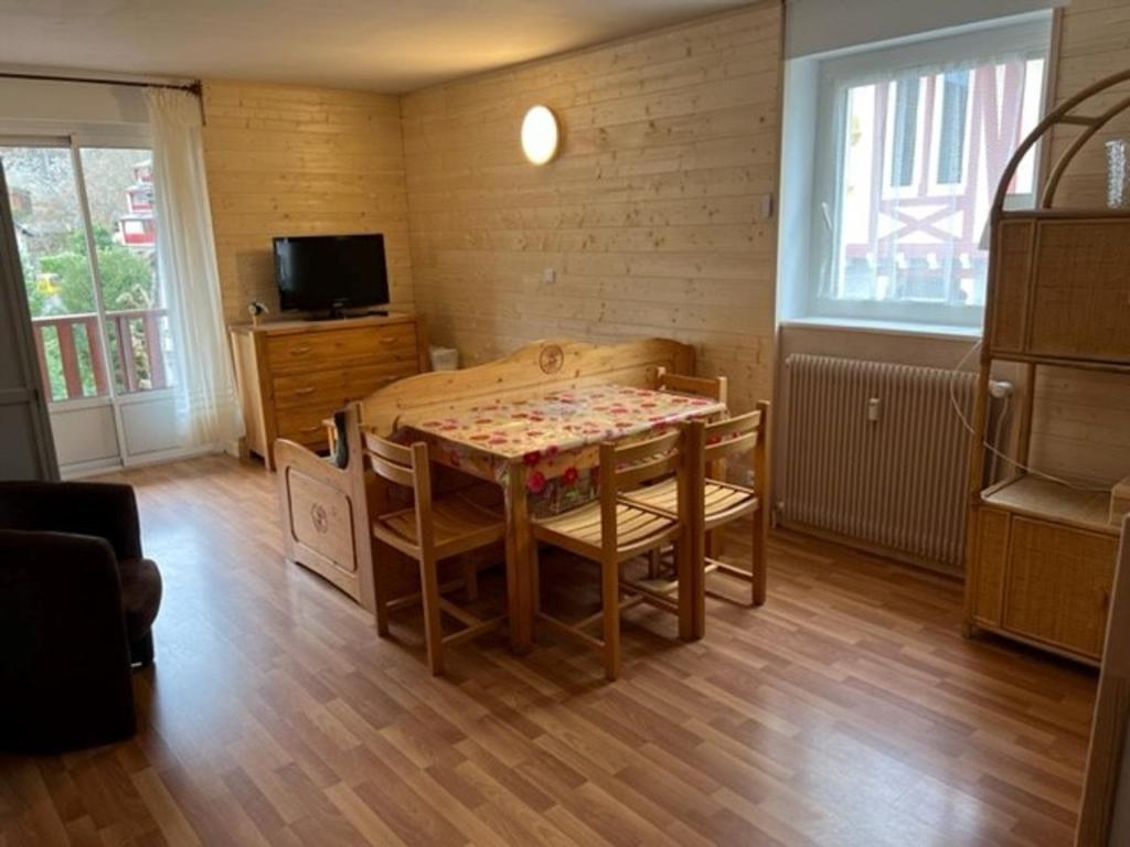 T2 Lumineux avec Balcon et WIFI - Proche Centre - 1