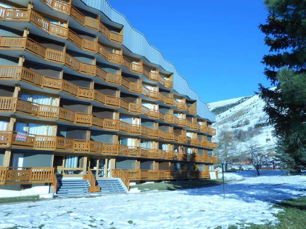 Studette aux Deux Alpes, pied des pistes - FR-1-516-69 - 4
